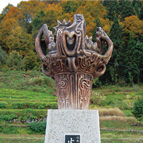具有信浓川上游流域特点的纪念雕塑！